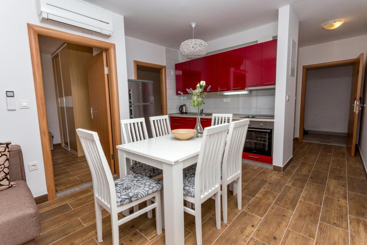 Butique Maris Apartment Komarna Luaran gambar