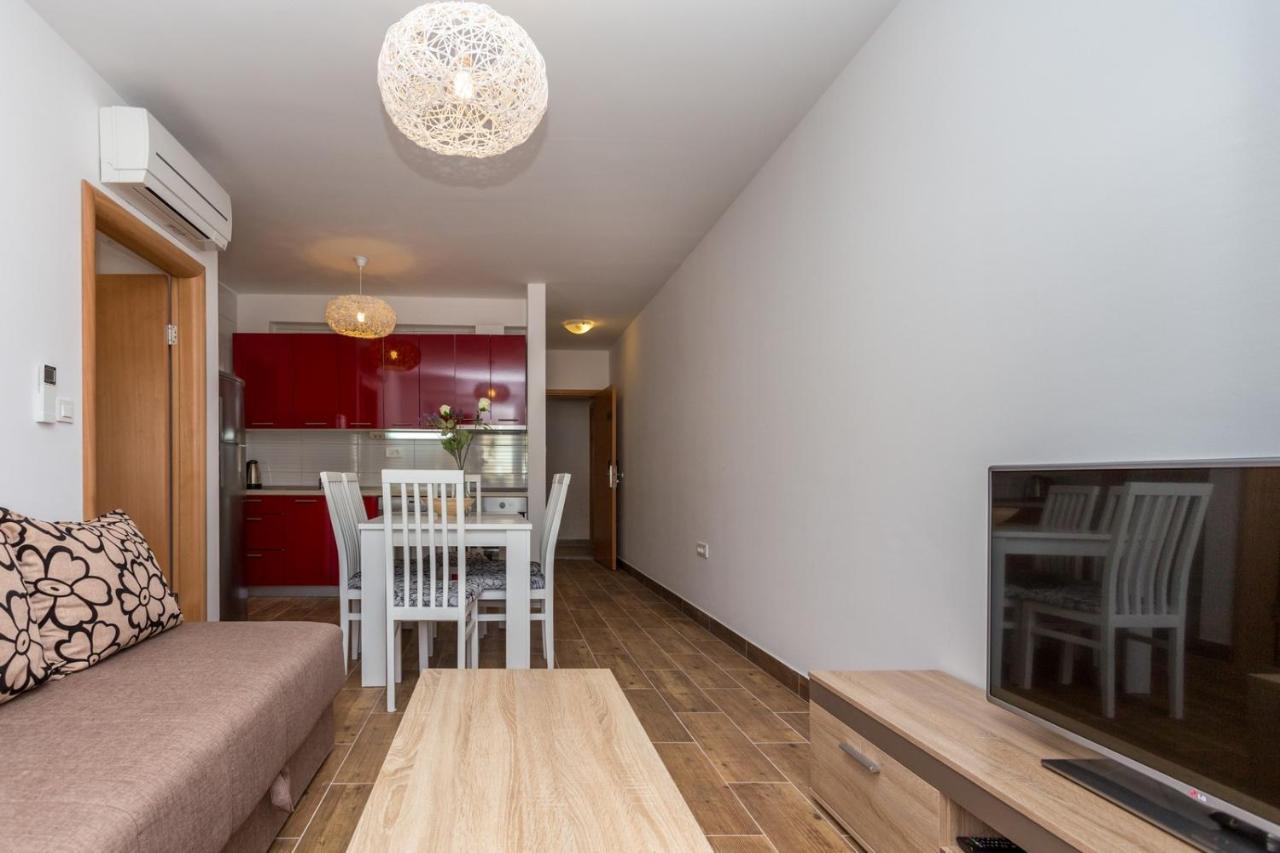 Butique Maris Apartment Komarna Luaran gambar